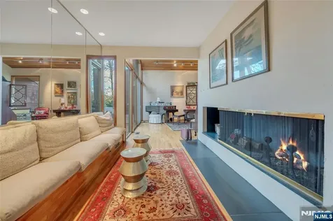 262 W Saddle River Road Upper Saddle River NJ 07458