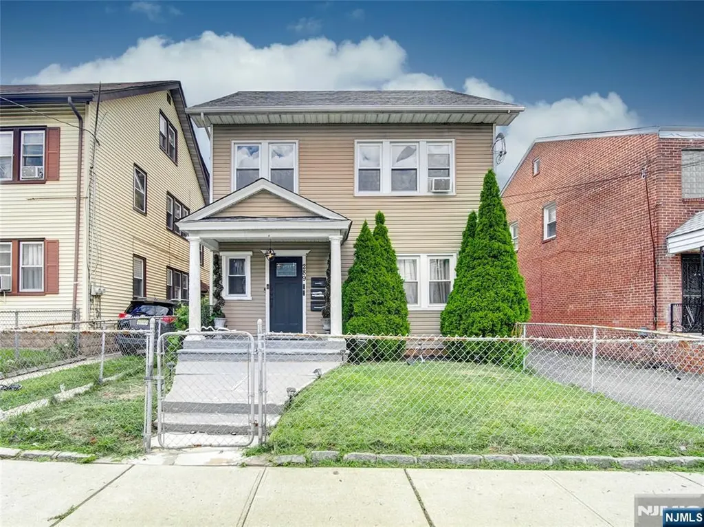 289 Center Street Orange NJ 07050