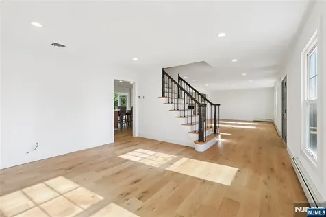 265 Purdue Court Paramus NJ 07652