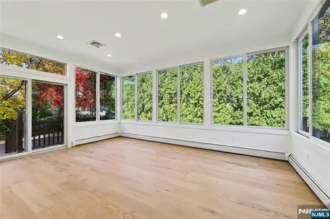 265 Purdue Court Paramus NJ 07652