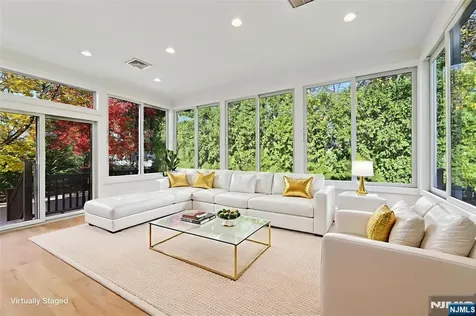 265 Purdue Court Paramus NJ 07652