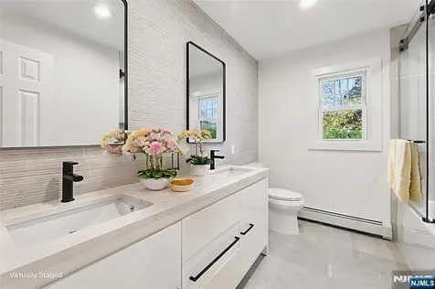 265 Purdue Court Paramus NJ 07652