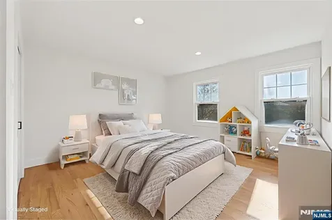 265 Purdue Court Paramus NJ 07652