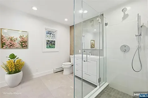 265 Purdue Court Paramus NJ 07652