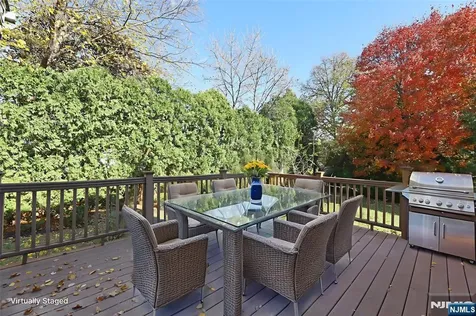 265 Purdue Court Paramus NJ 07652