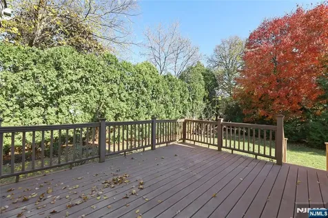 265 Purdue Court Paramus NJ 07652
