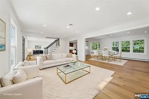 265 Purdue Court Paramus NJ 07652