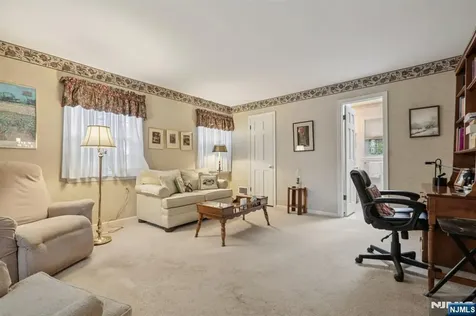 52 Surrey Lane Tenafly NJ 07670