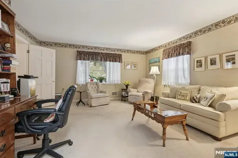 52 Surrey Lane Tenafly NJ 07670