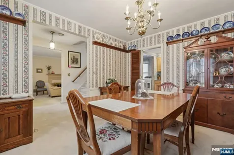 52 Surrey Lane Tenafly NJ 07670