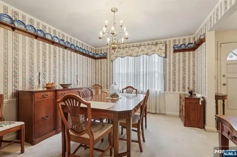 52 Surrey Lane Tenafly NJ 07670
