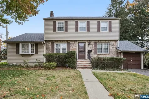 52 Surrey Lane Tenafly NJ 07670