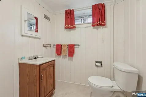52 Surrey Lane Tenafly NJ 07670