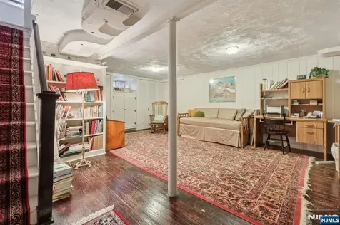 52 Surrey Lane Tenafly NJ 07670