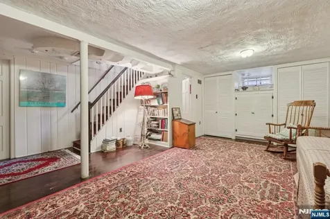 52 Surrey Lane Tenafly NJ 07670