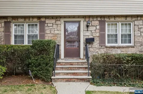 52 Surrey Lane Tenafly NJ 07670