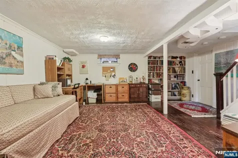52 Surrey Lane Tenafly NJ 07670
