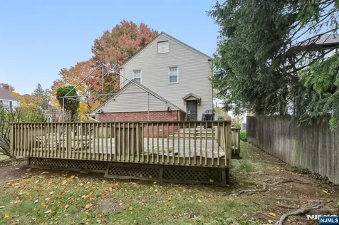52 Surrey Lane Tenafly NJ 07670