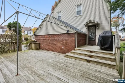 52 Surrey Lane Tenafly NJ 07670