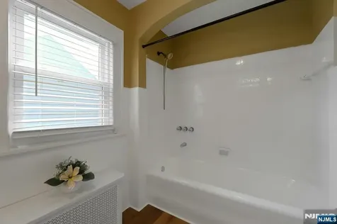 137 Johnson Avenue Teaneck NJ 07666