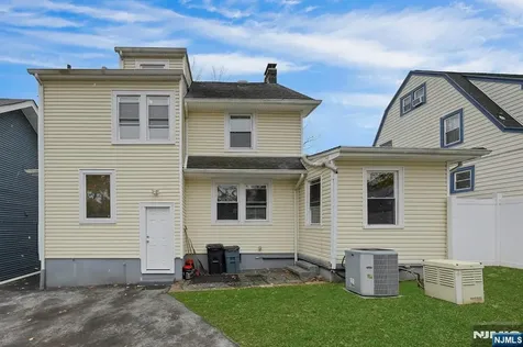 137 Johnson Avenue Teaneck NJ 07666