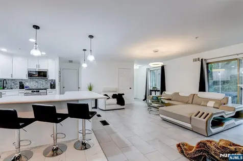 2 Meyer Court West Orange NJ 07052