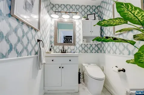2 Meyer Court West Orange NJ 07052
