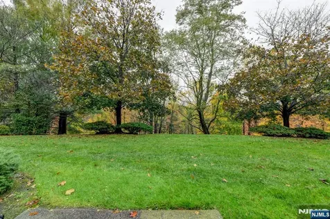 2 Meyer Court West Orange NJ 07052