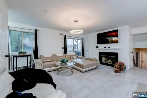 2 Meyer Court West Orange NJ 07052