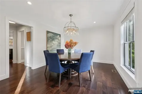 22 Oakwood Road Allendale NJ 07401