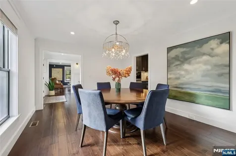22 Oakwood Road Allendale NJ 07401