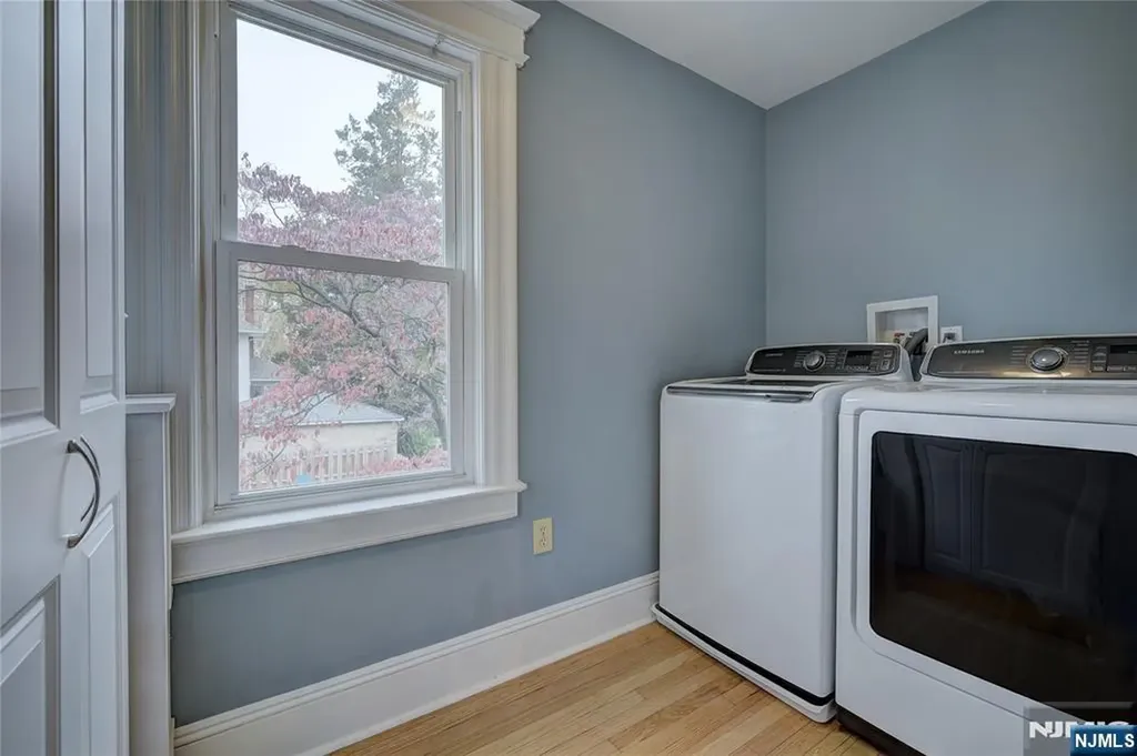 43 Llewellyn Avenue Bloomfield NJ 07003