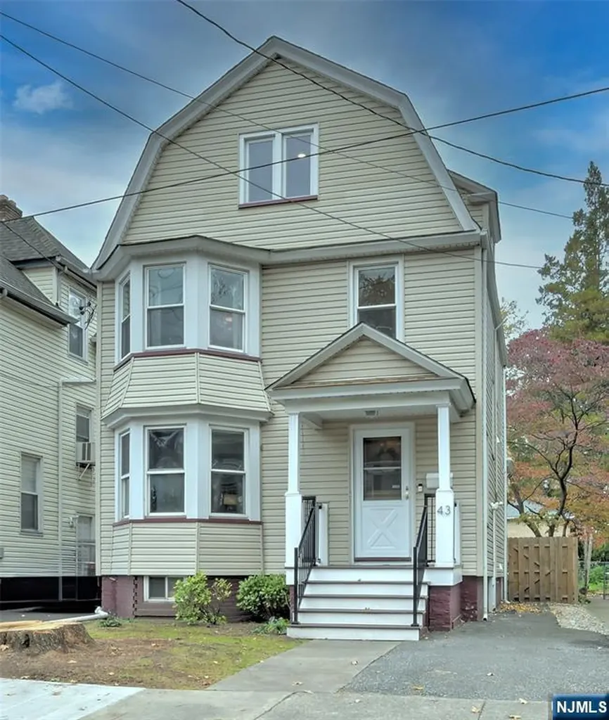 43 Llewellyn Avenue Bloomfield NJ 07003