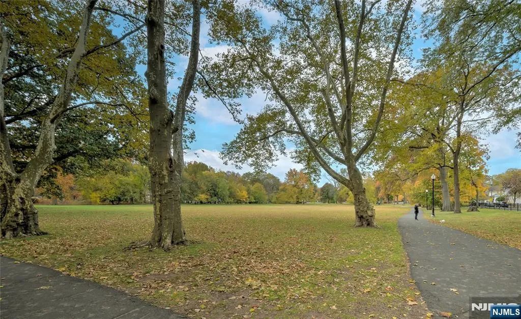 43 Llewellyn Avenue Bloomfield NJ 07003