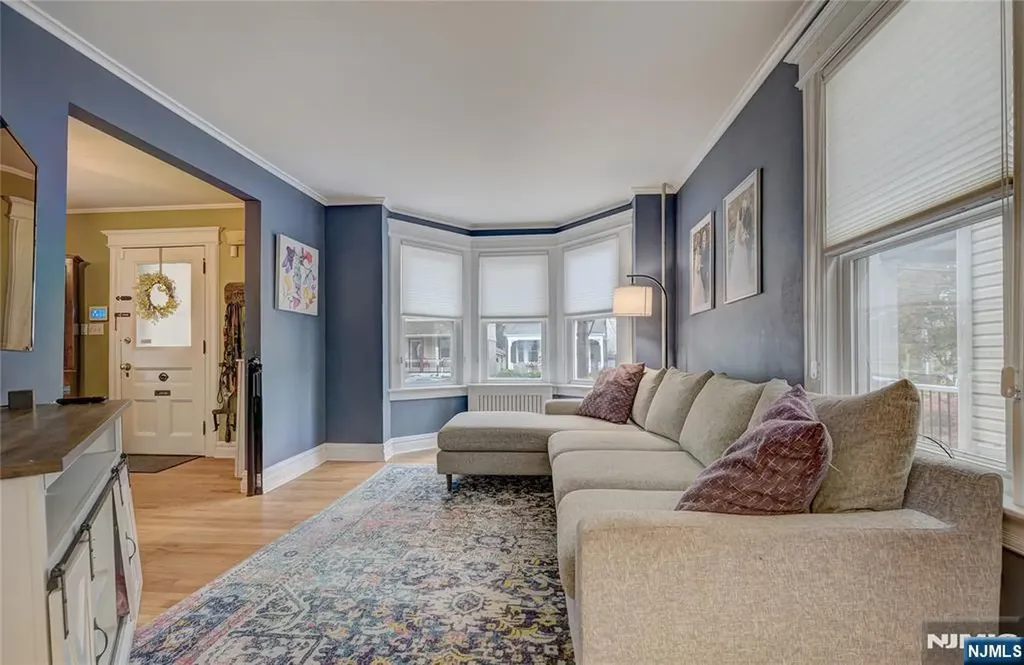 43 Llewellyn Avenue Bloomfield NJ 07003