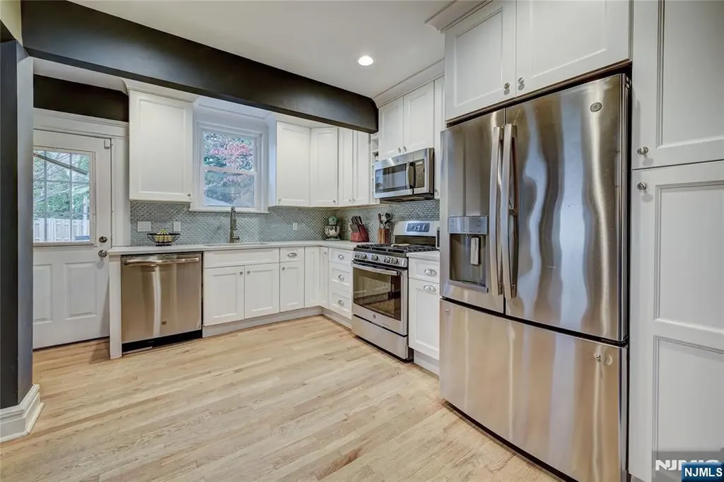 43 Llewellyn Avenue Bloomfield NJ 07003