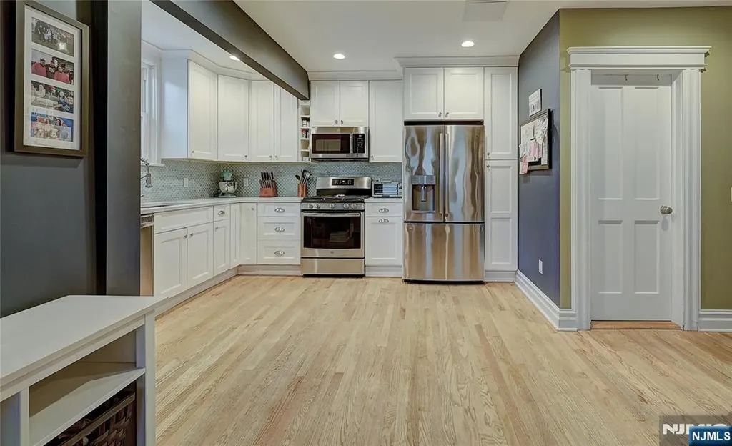 43 Llewellyn Avenue Bloomfield NJ 07003