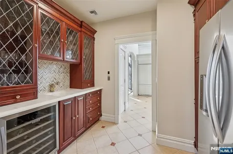 14 Henion Garden Mahwah NJ 07430