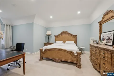14 Henion Garden Mahwah NJ 07430