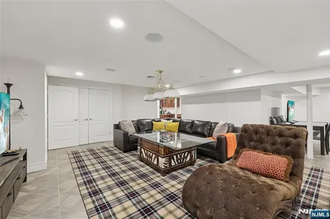 14 Henion Garden Mahwah NJ 07430