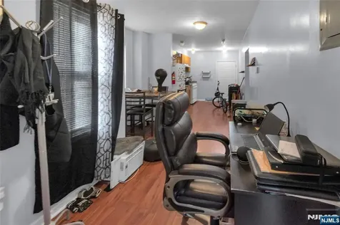 399 8th Street Newark NJ 07103