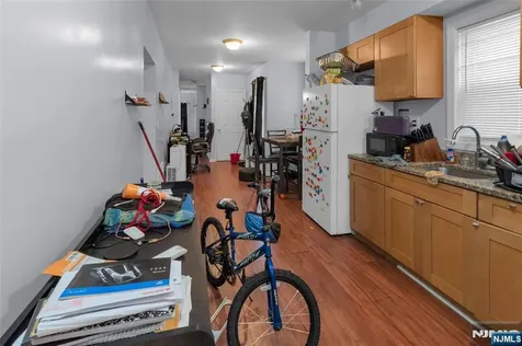 399 8th Street Newark NJ 07103