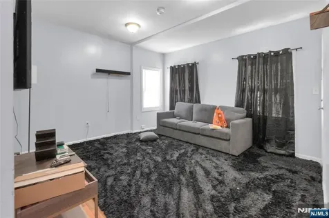 399 8th Street Newark NJ 07103