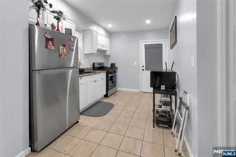 399 8th Street Newark NJ 07103