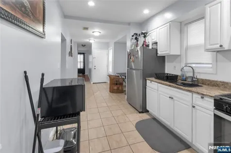 399 8th Street Newark NJ 07103