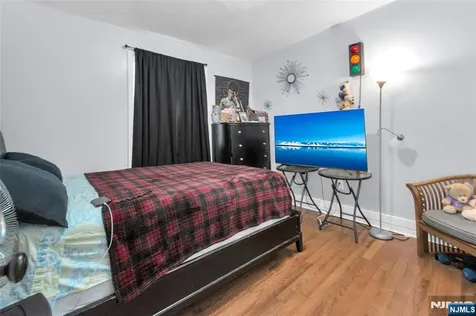 399 8th Street Newark NJ 07103