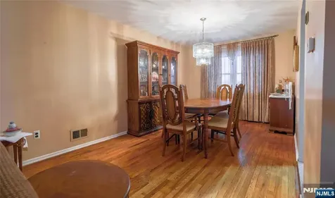 17A Garden Drive Elmwood Park NJ 07407