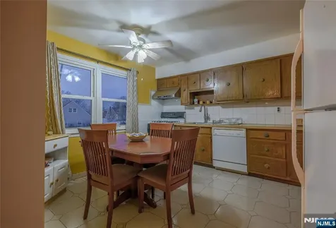17A Garden Drive Elmwood Park NJ 07407