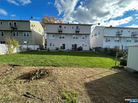 17A Garden Drive Elmwood Park NJ 07407