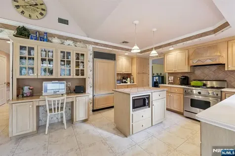 2 Crocker Mansion Drive Mahwah NJ 07430